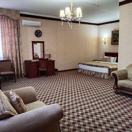 Asia Tashkent Hotel Esterno foto