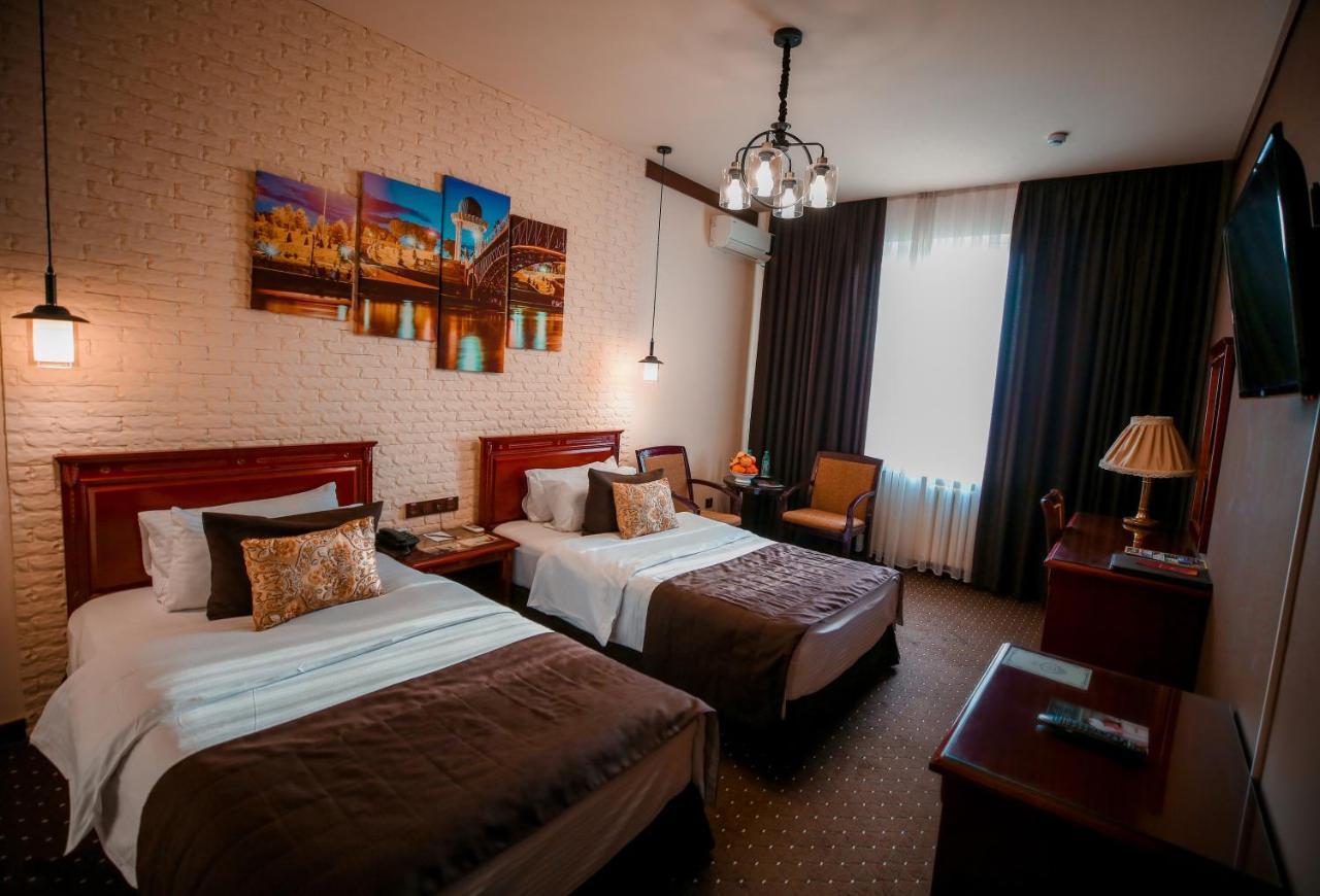 Asia Tashkent Hotel Esterno foto