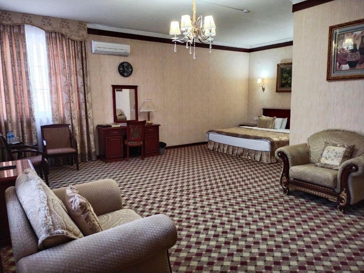 Asia Tashkent Hotel Esterno foto
