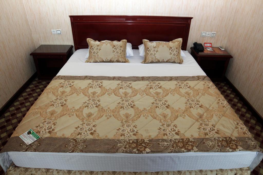 Asia Tashkent Hotel Esterno foto