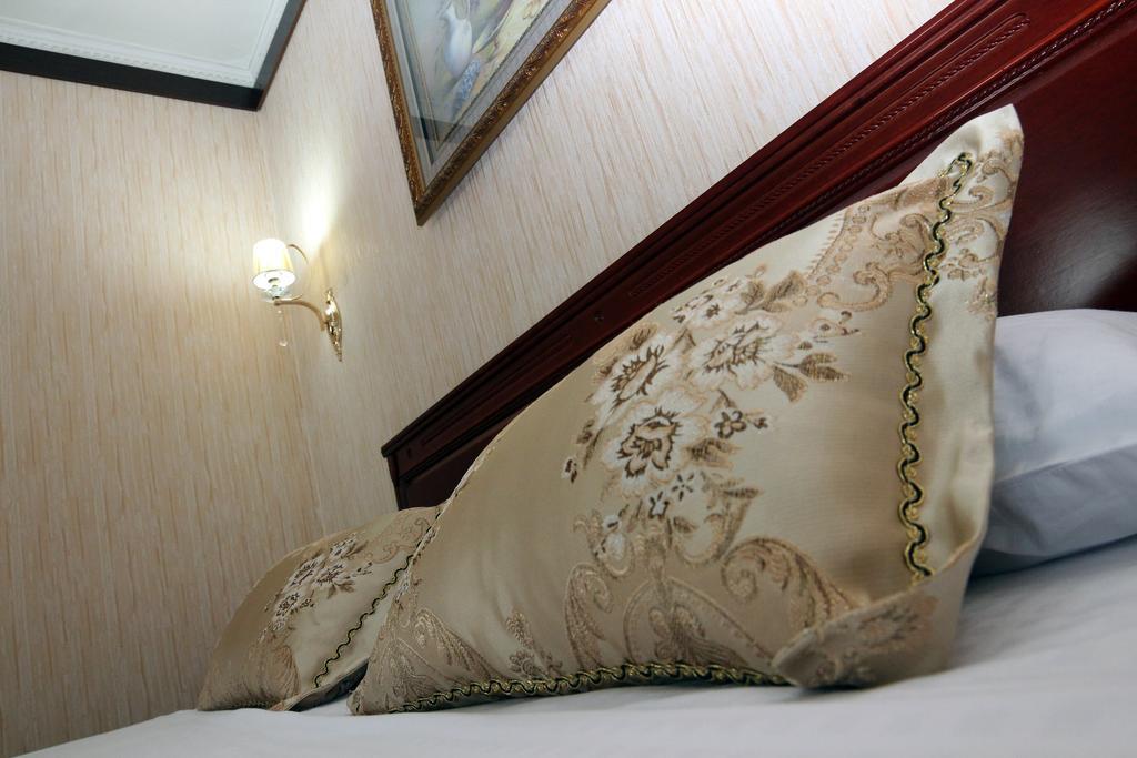 Asia Tashkent Hotel Esterno foto